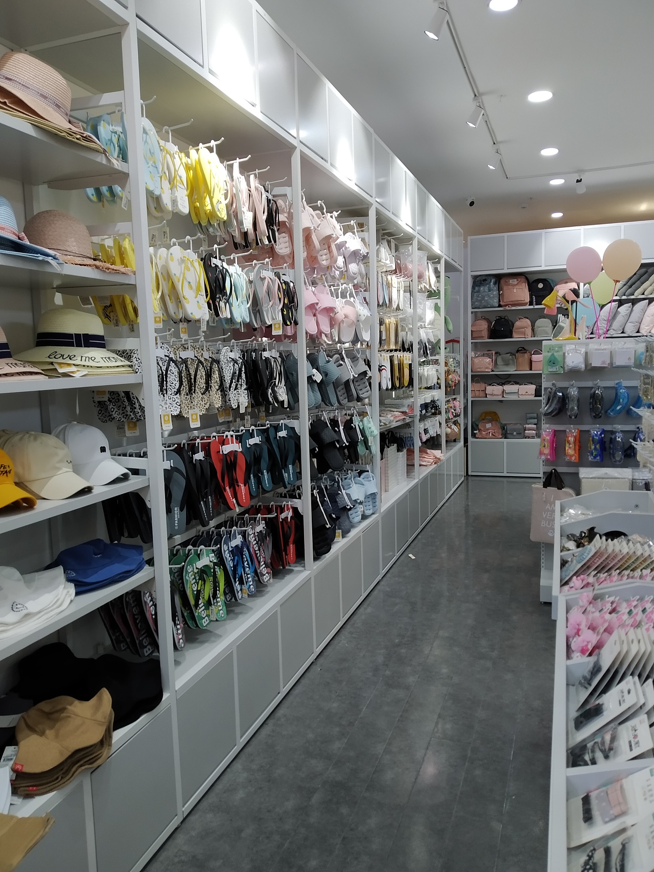 諾米（NOME）貨架精品百貨店服務要求與零售管理