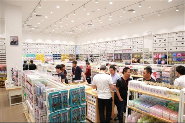 MINISO加盟條件與費(fèi)用詳解 邁向百貨零售新機(jī)遇